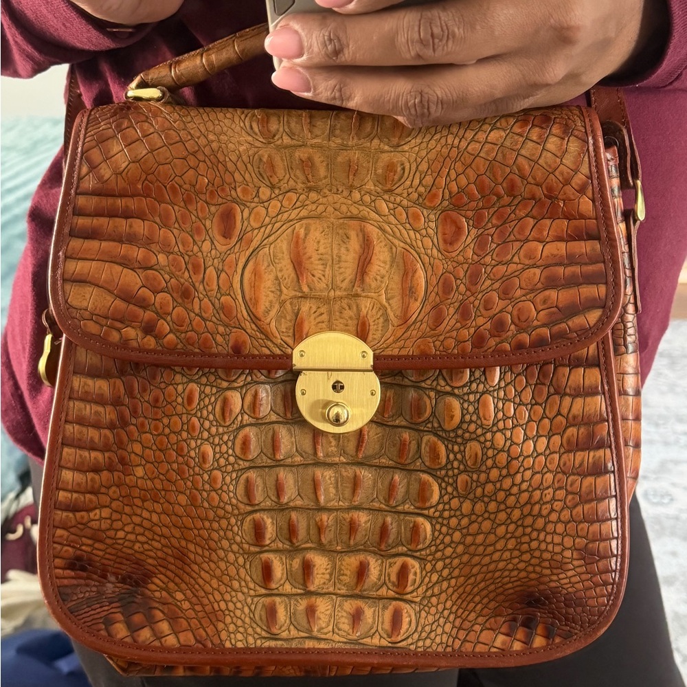 Vintage Brahmin Pecan Crossbody w/Top Handle - Picture 4 of 8
